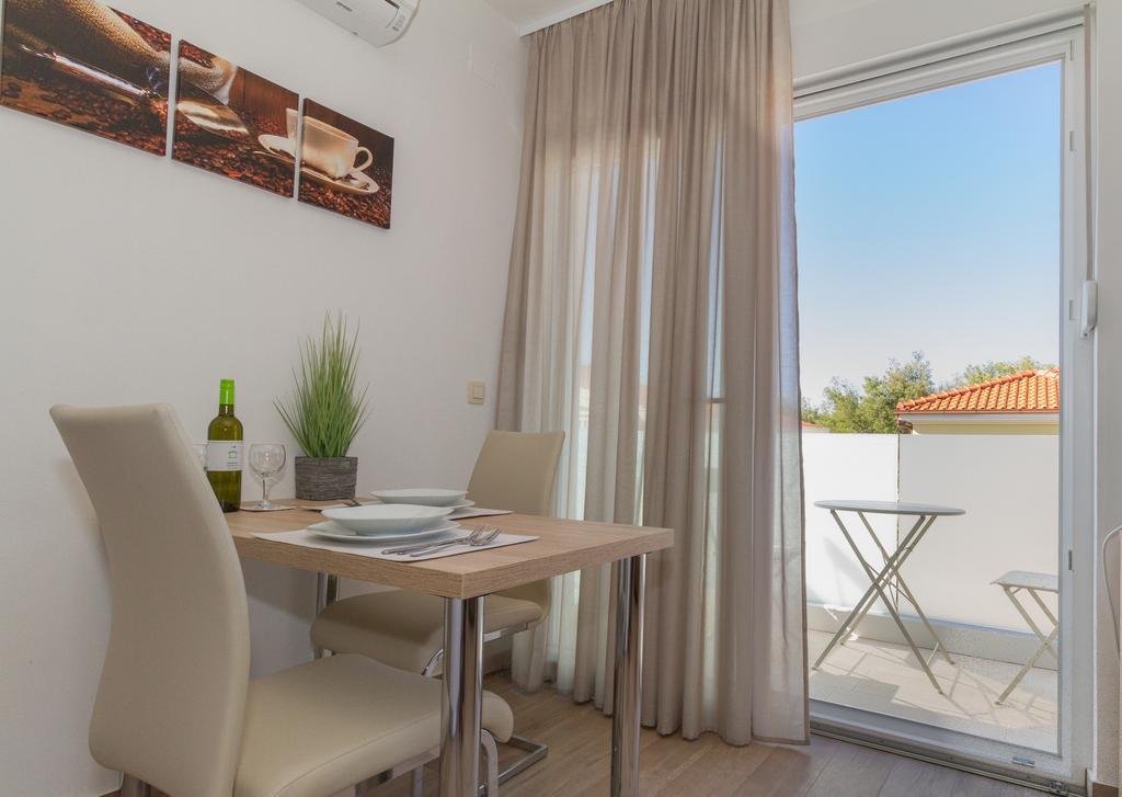 Villa Astoria Biograd Na Moru Esterno foto