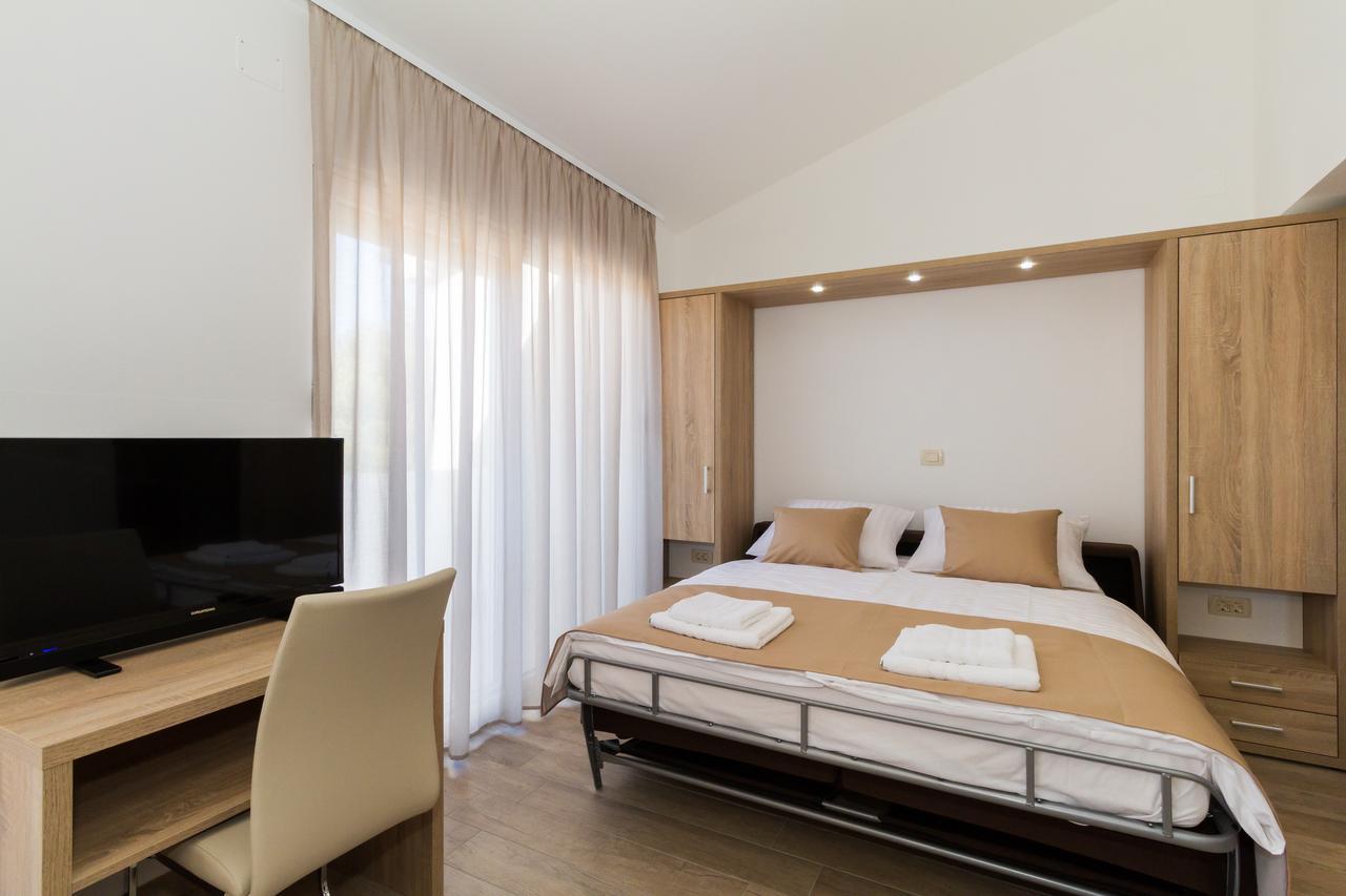 Villa Astoria Biograd Na Moru Esterno foto
