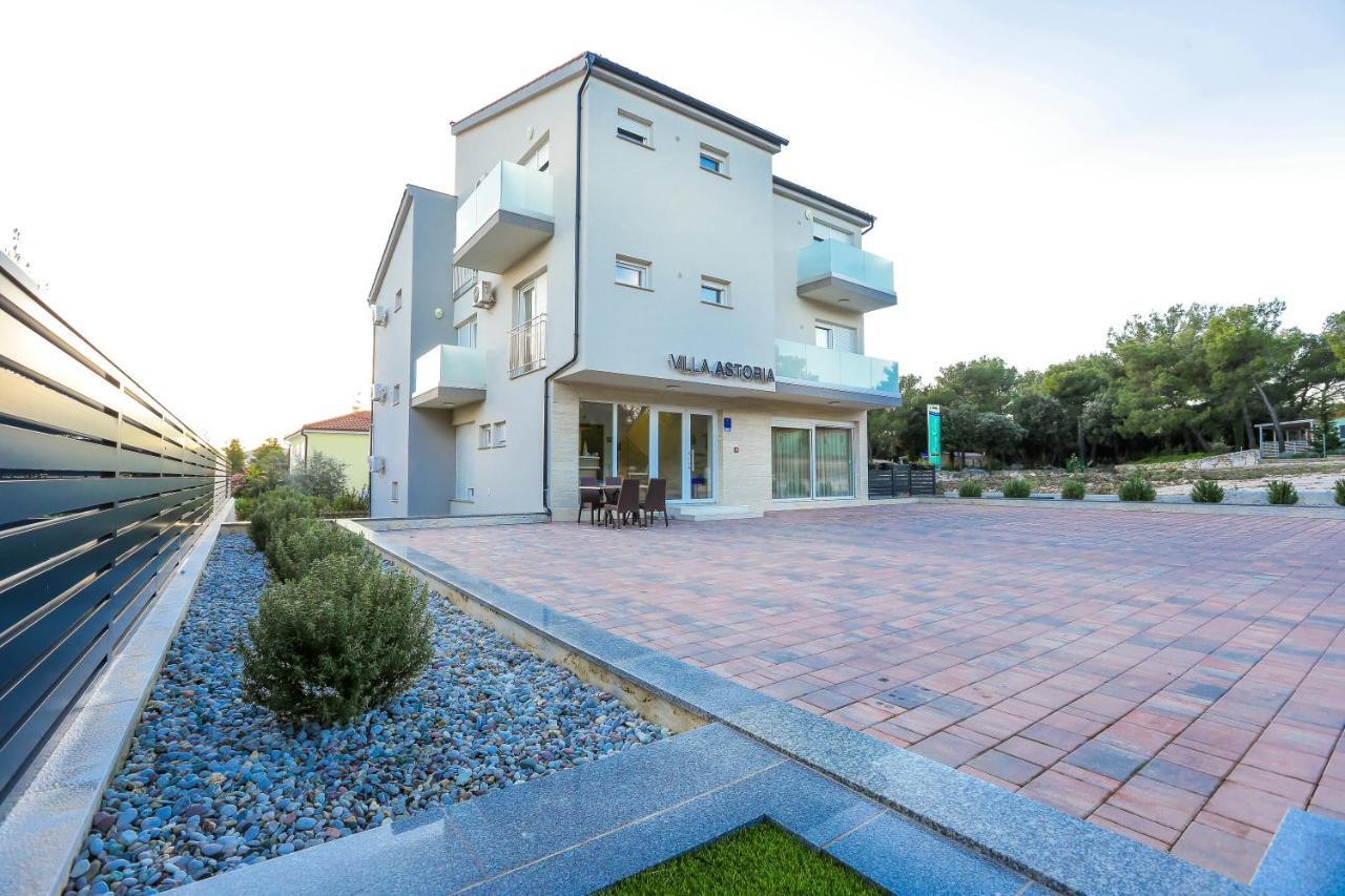 Villa Astoria Biograd Na Moru Esterno foto